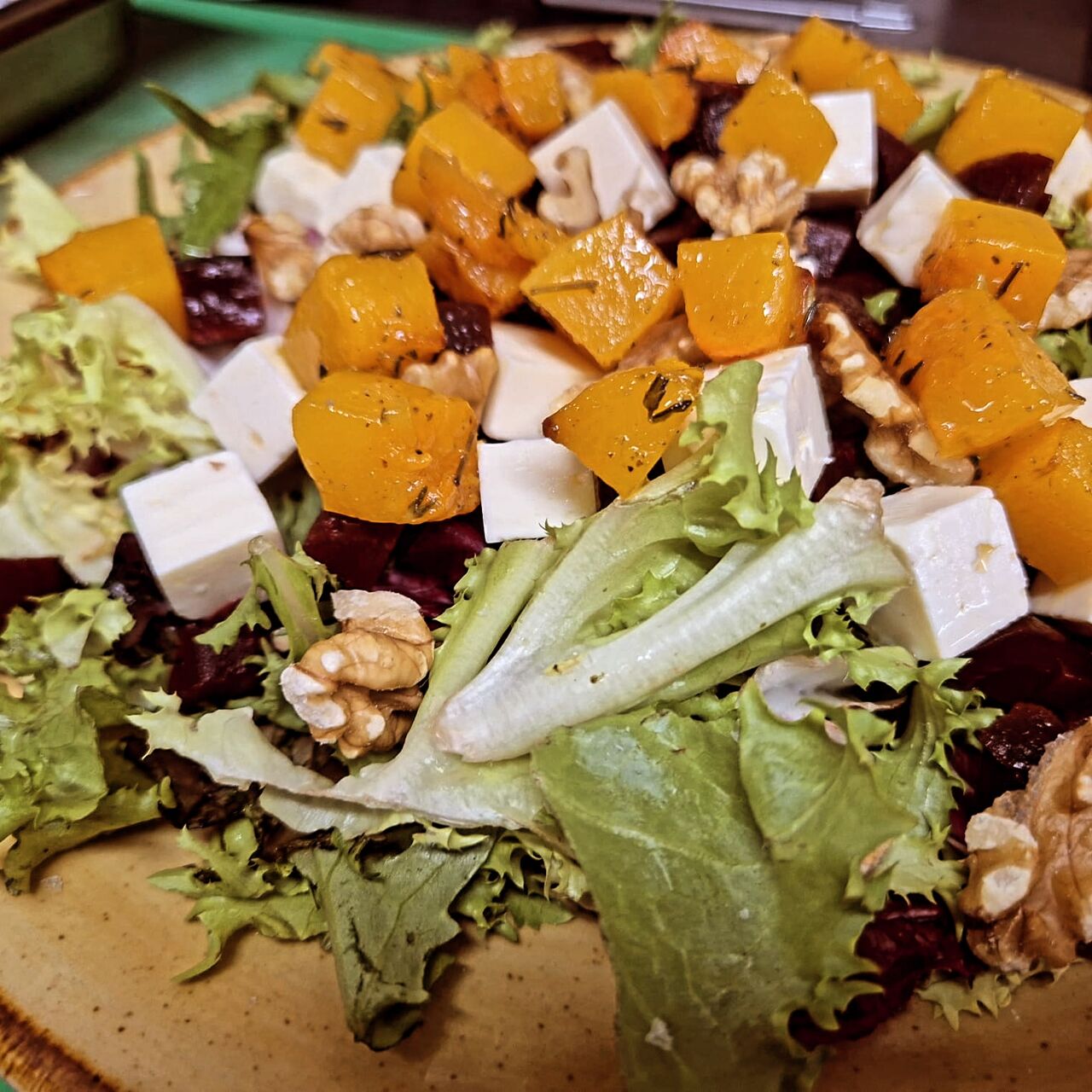 En salsa de calabaza y queso feta