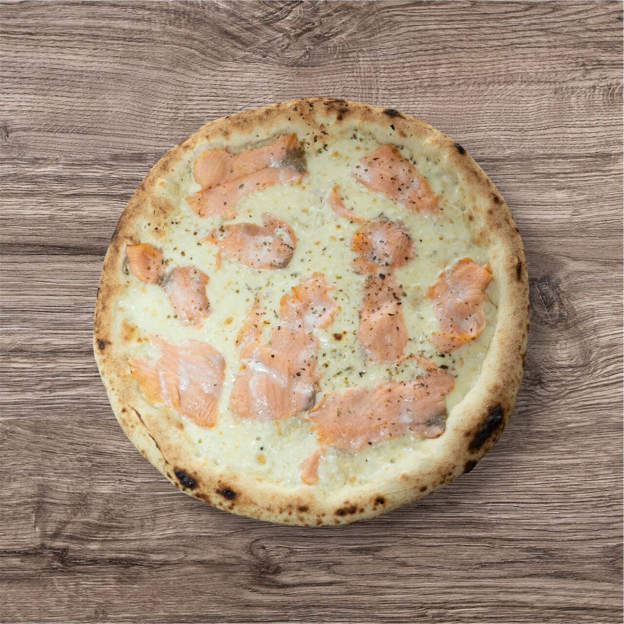 Saumon ▪ 15€ : crème, fior di latte, saumon, origan