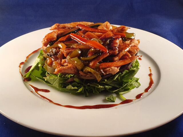 Ensalada tibia de pollo