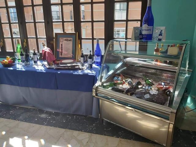 Dorada salvaje fresca
Rodaballo salvaje fresco
Bogavante Gallego
Calamar fresco