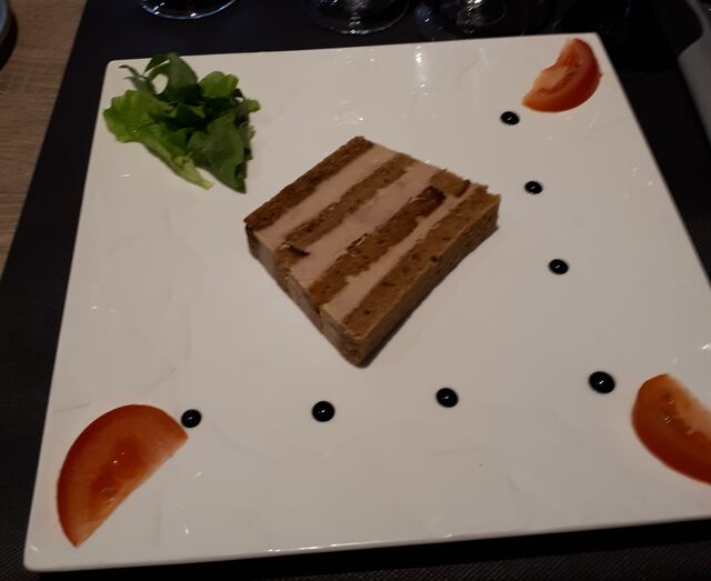 Mille-feuille de foie gras au pain d'épice
