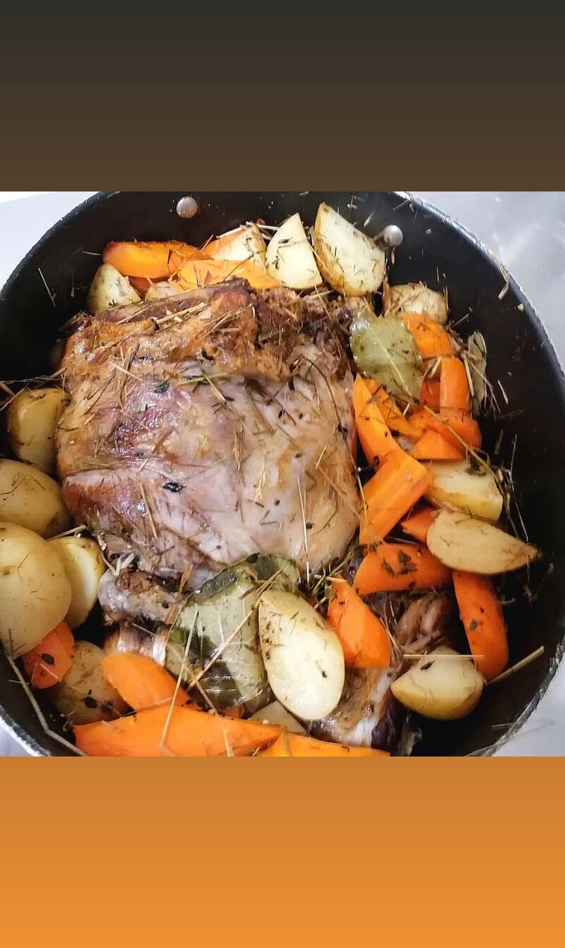 Épaule d'agneau au foin