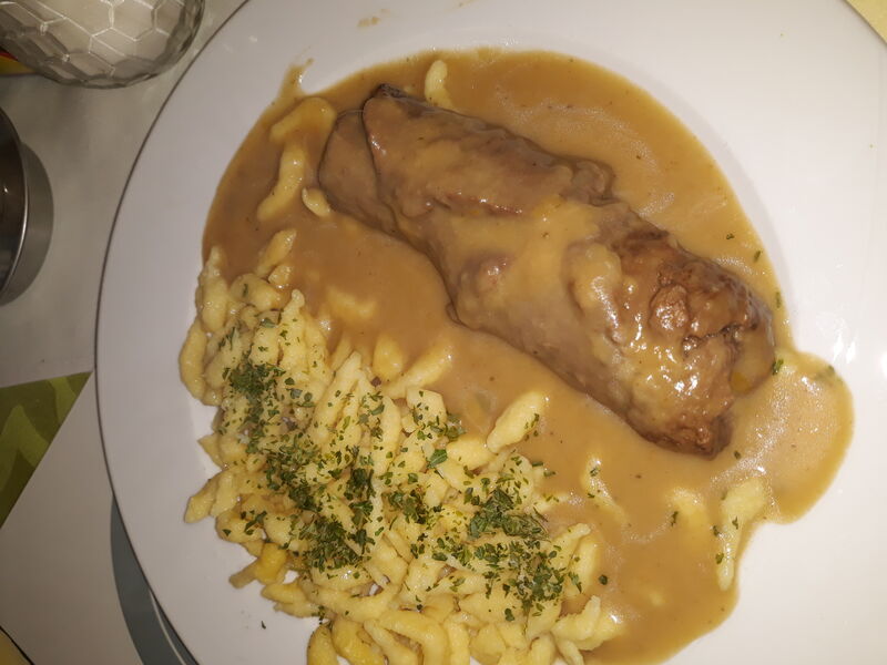 Rindsroulade mit Spätzle