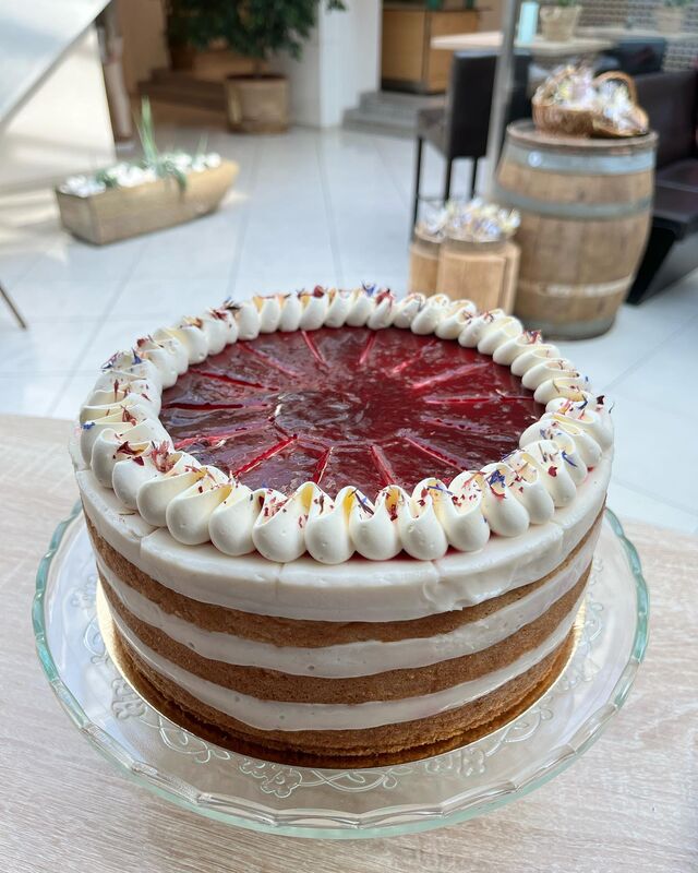 Veganský malinový dort