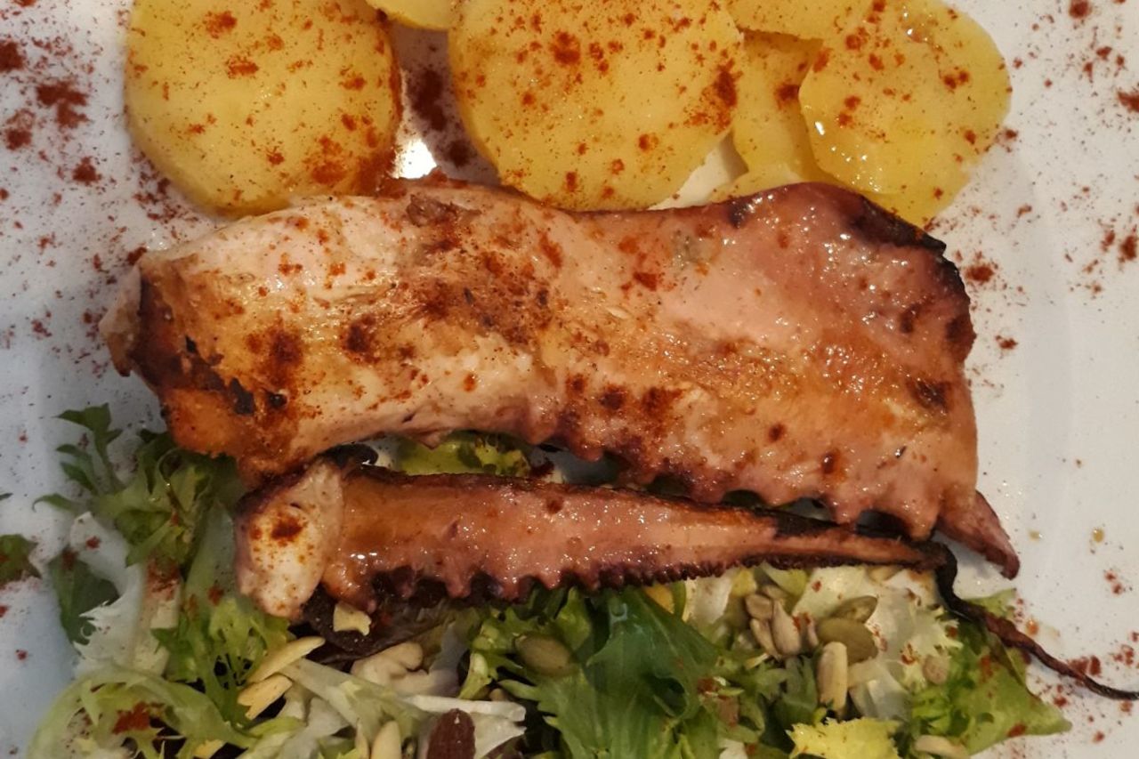 Pata de pulpo a la gallega ...