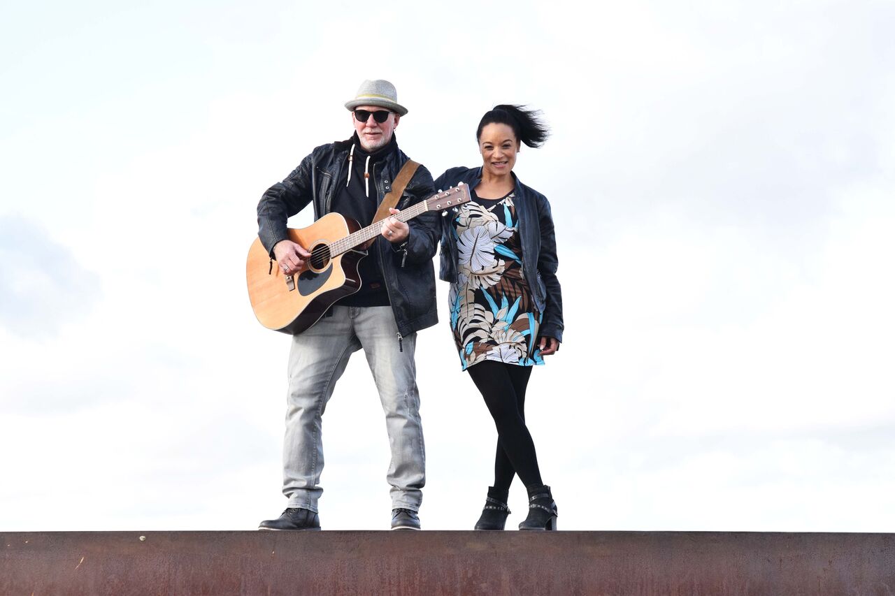 23 NOV - Acoustic Duo Juicytones, Live @ 20.00 & Tankbuster TAP TAKE OVER