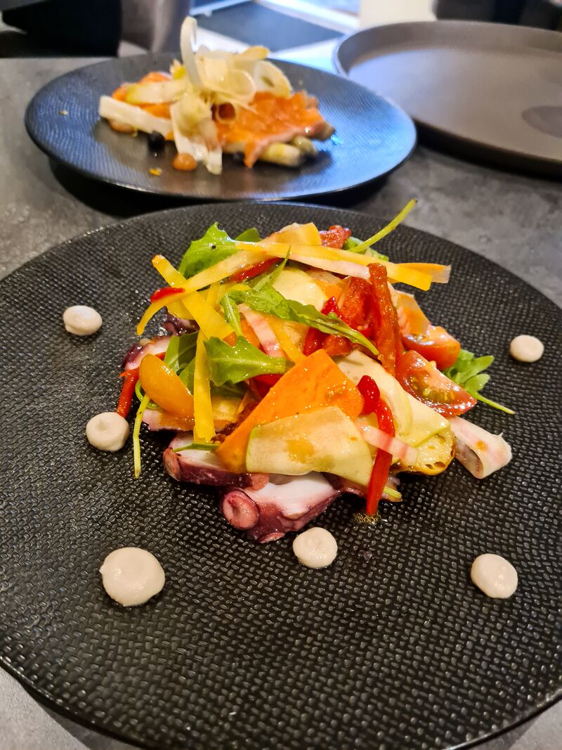 LE POULPE , en carpaccio et légumes croquant