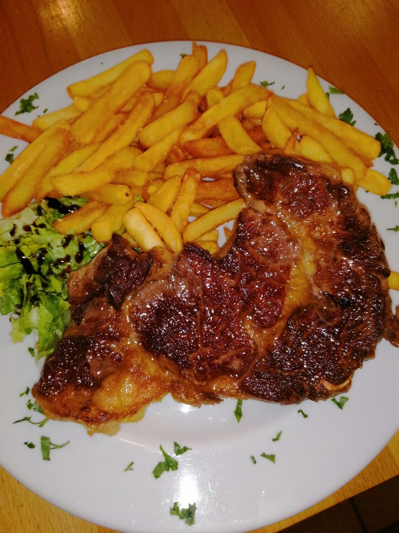 L'Entrecôte / frites : 18.00€