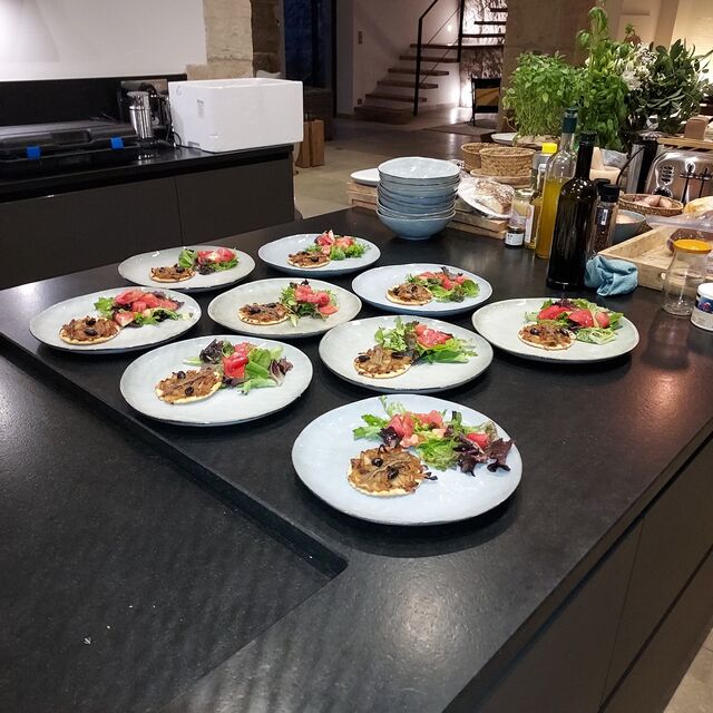 tarte fine façon pissaladière , tombé végétale