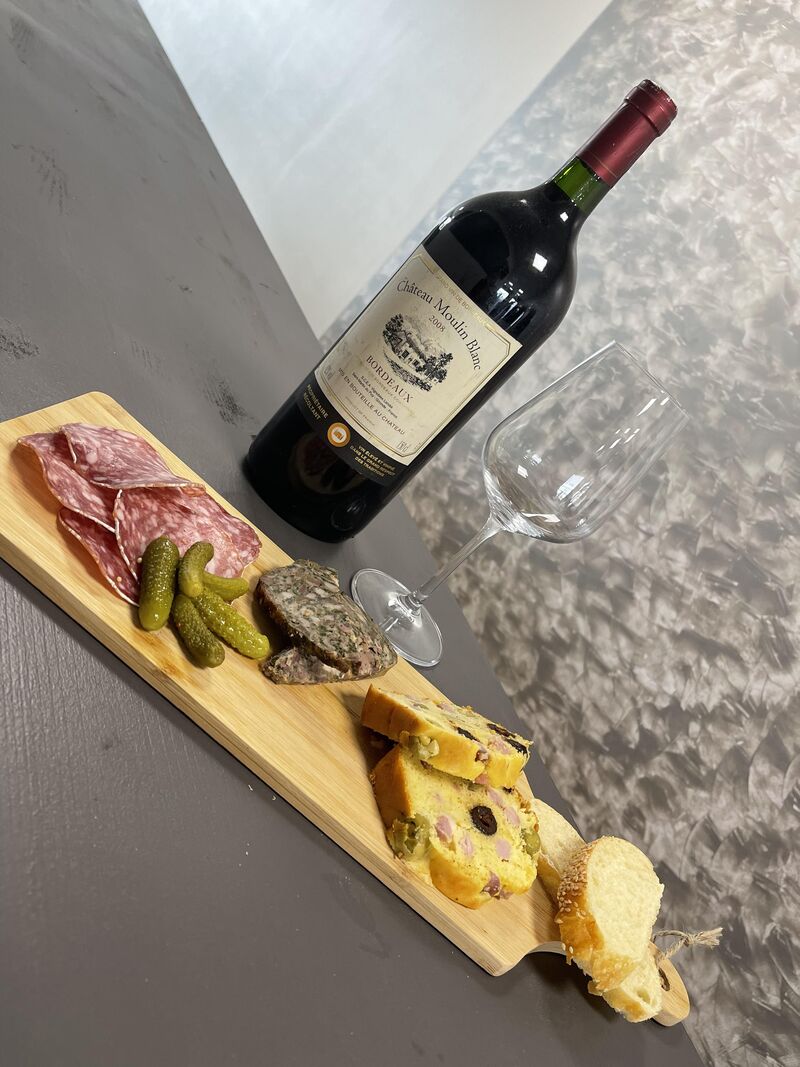 Venez vous régalez avec nos tapas et rien de mieux qu’en accompagnement un bon verre de vin