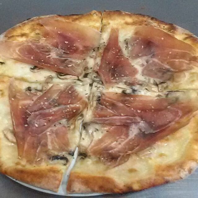 Ecco una stupenda #Biancaneve con Funghi Freschi e Prosciutto Crudo ?? Buon Appetito ? ??