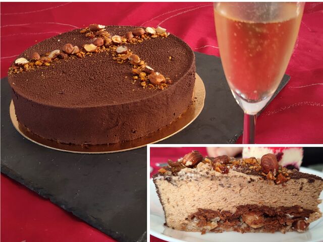 Entremets noisettes - praliné FLOQUAGE VELOURS (noisettes, mousse au praliné, et croustillant feuilleté au praliné)