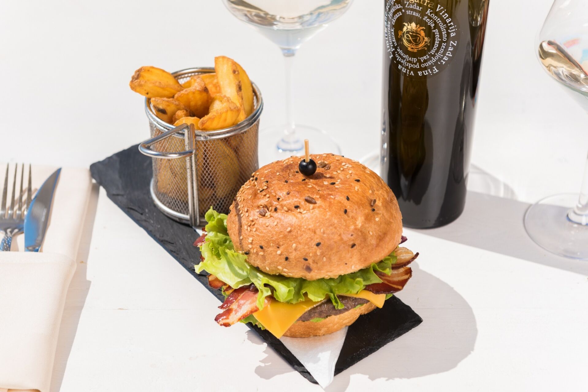 Specijalitet kuće - Zanzibar Burger