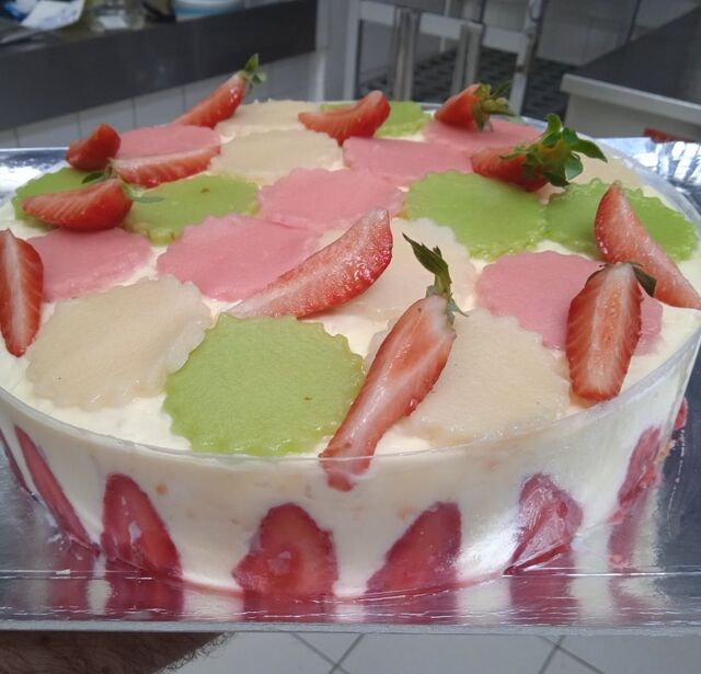 FRAISIER SUR COMMANDE