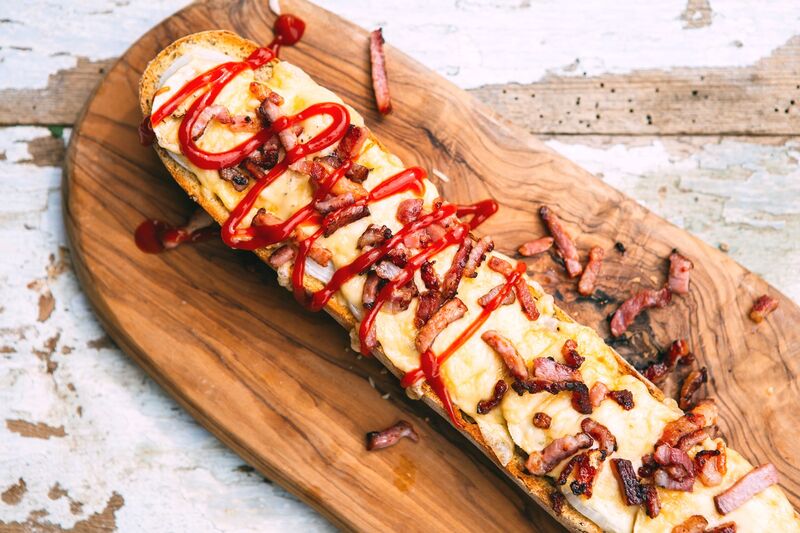 Zapiekanki:z pieczarkami,hawajska,grecka,chłopska,z warzywami.