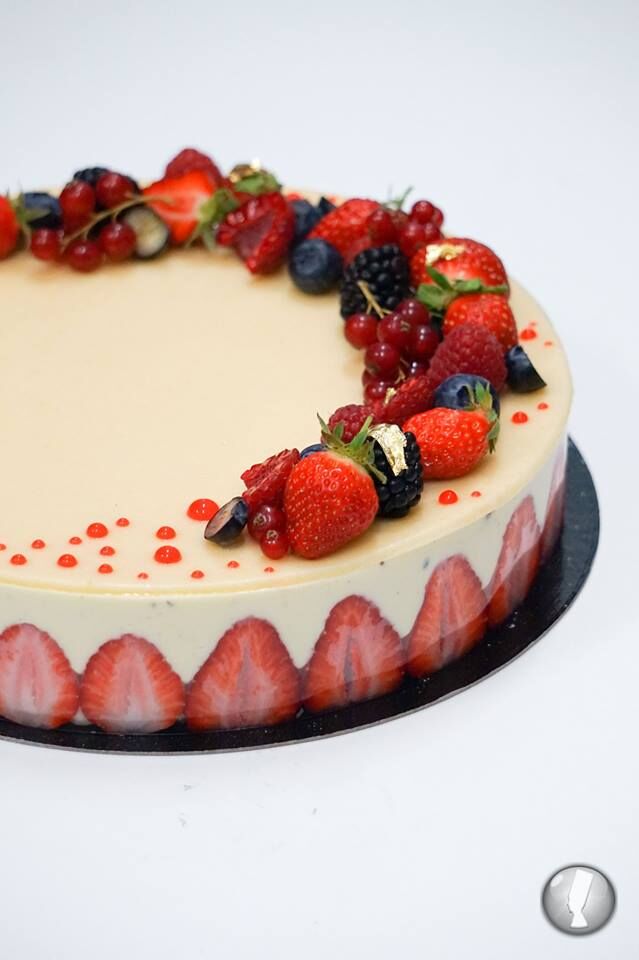 fraisier, framboisier, mousses de fruits, baba, tartes, flan d'antan, paris brest, opéra, création diverses