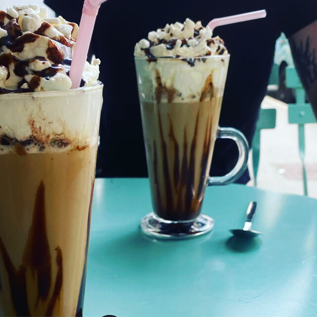 Chocolat chaud gourmand pour les petits et les grands 