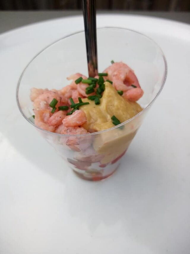 garnalenglaasje met guacamole