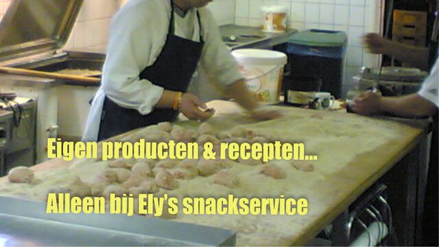 Onze snacks worden wekelijks vers voorbereid, geen e nummers en/of conserveringsmiddelen, gewoon vers..