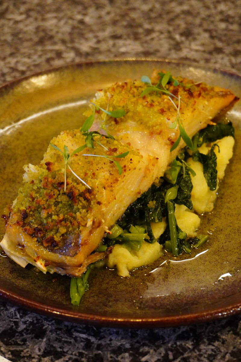 Bacalhau Confitado, Grelos, Esmagada de Batata, Pão Ralado de Broa