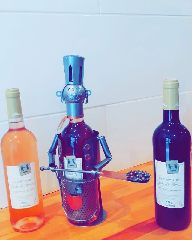 Pour trois pizzas achetées une bouteille de rosé rouge ou coca vous sera offerte 