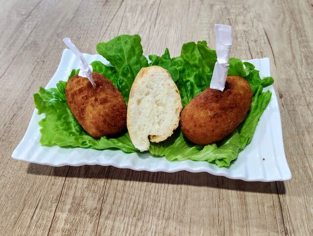 Croquetas caseras de bacalao ( solo en temporada) 