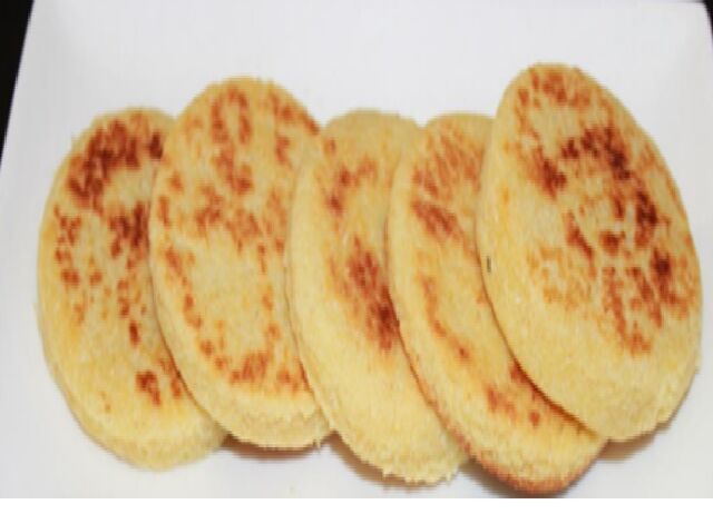 Galette au semoule (pièce)
Nature 2,00 €
Aux légumes 3,00 €
Aux légumes + viande 4,00 €
Aux légumes + viande + fromage 5,00 €