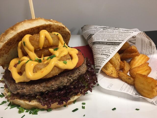 Unser leckerer Chili Cheese Burger