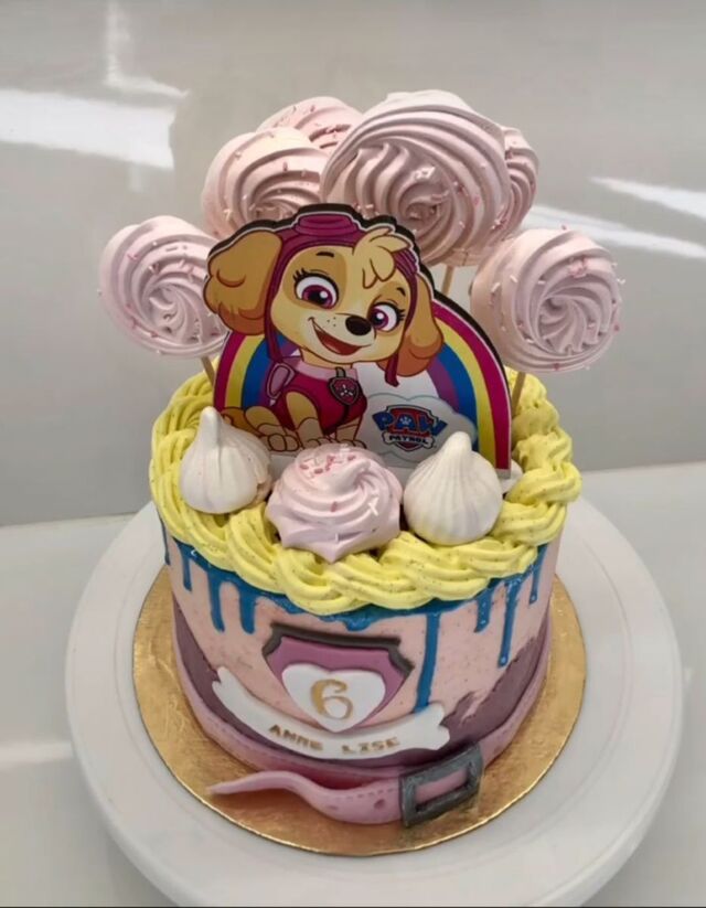 Layer cake à thème Pat Patrouille