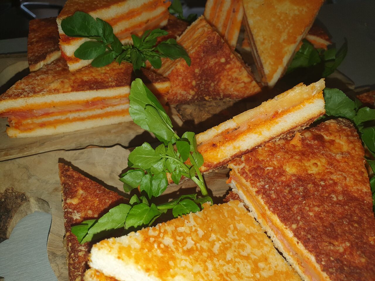 TRAMEZZINO DE JAMBON AUX HERBES ET TOMATES CONFITES AU MASCARPONE