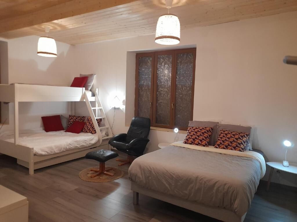 CHAMBRE FAMILLE
