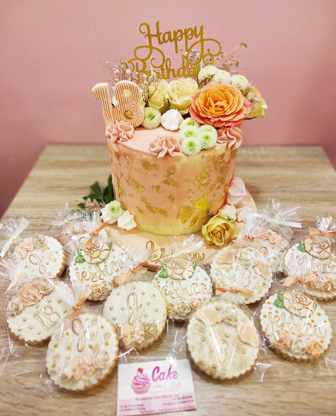 Gâteau d'anniversaire&ses sablés assortis