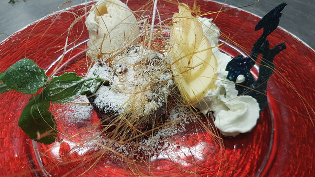 Schockoladen Souflé mit Vanilleeis