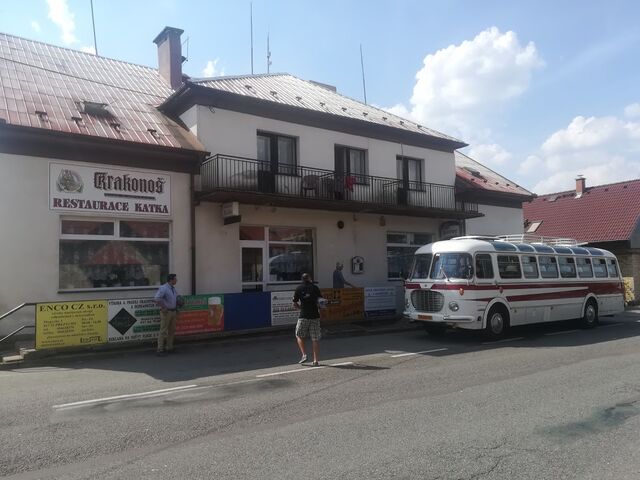 Hosté přivezl starý známý 