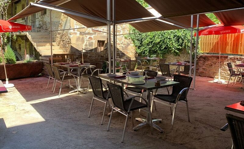 Agréable terrasse ombragée