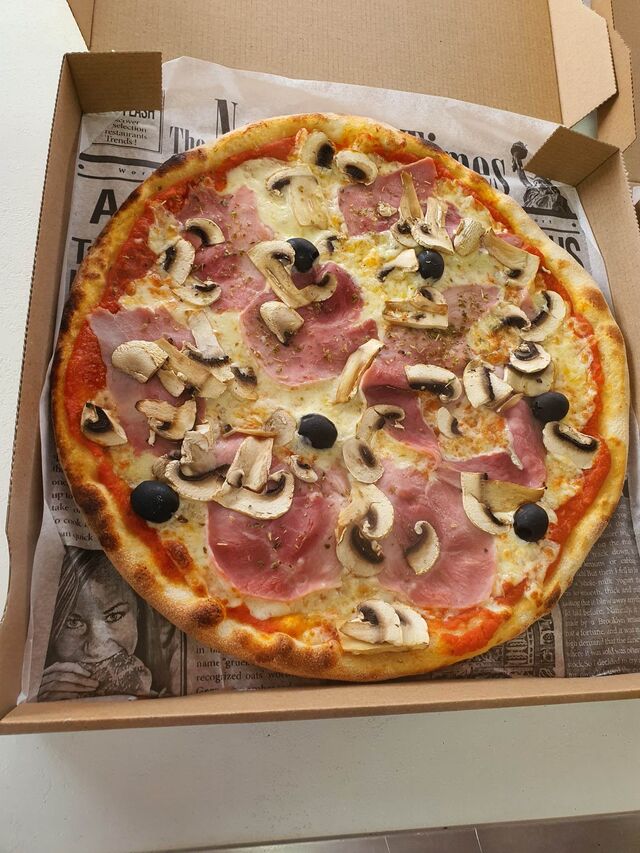 Pizza Regina