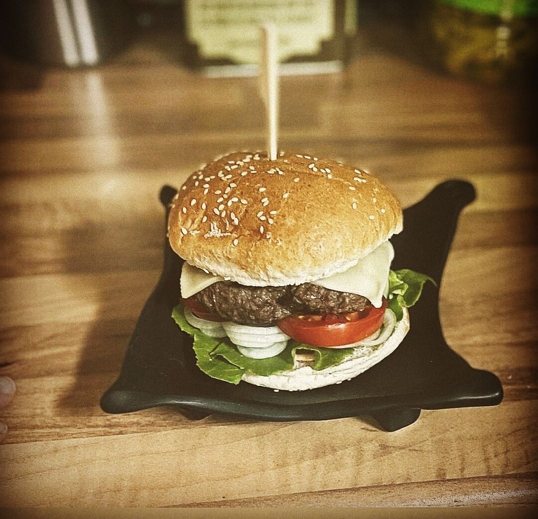 Hausgemachte „BURGER“