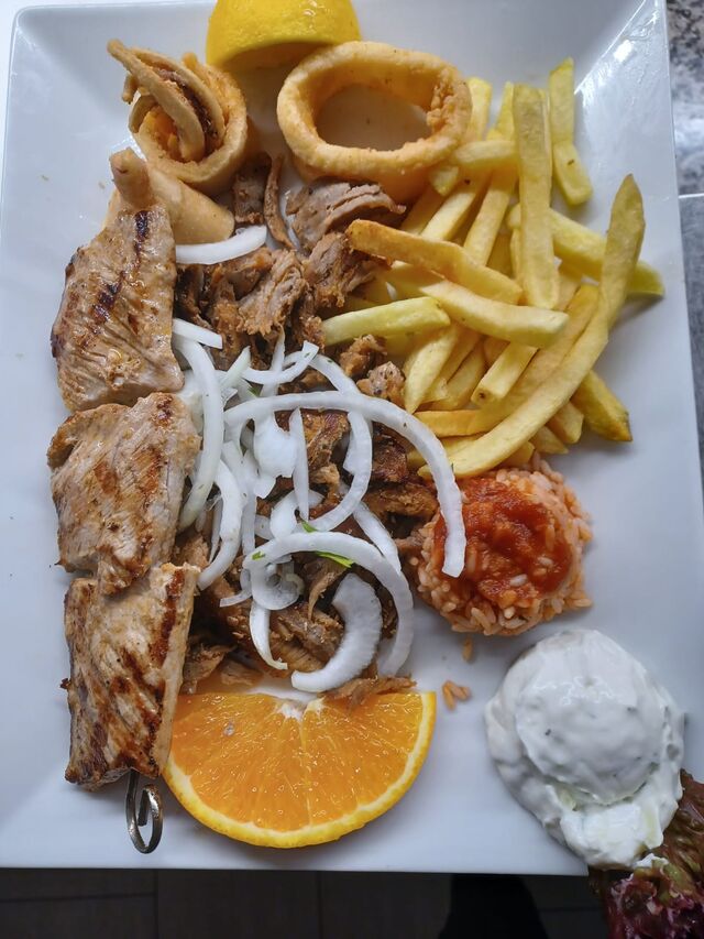 GYROS SOUVLAKI KALAMARI 