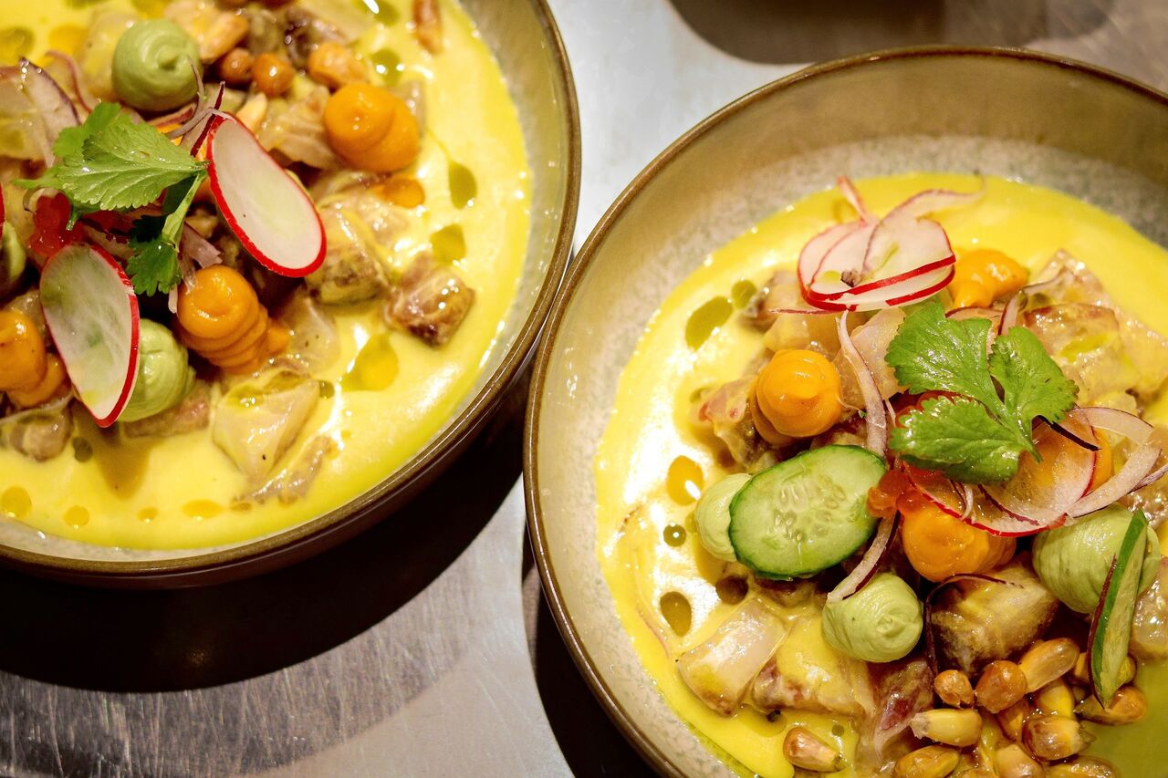 Ceviche de corvina con leche de tigre de ají amarillo 