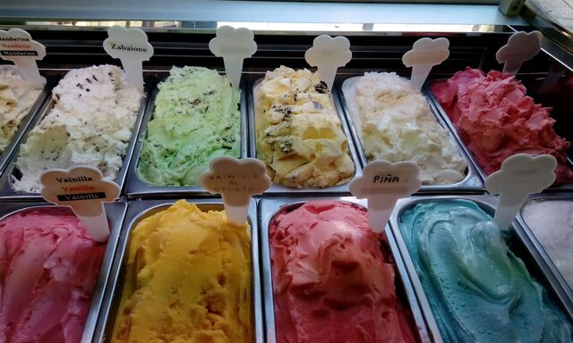 Helados artesanales de elaboración propia.