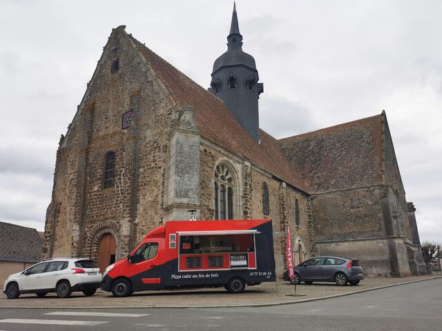 Chatillon en Dunois camion pizza