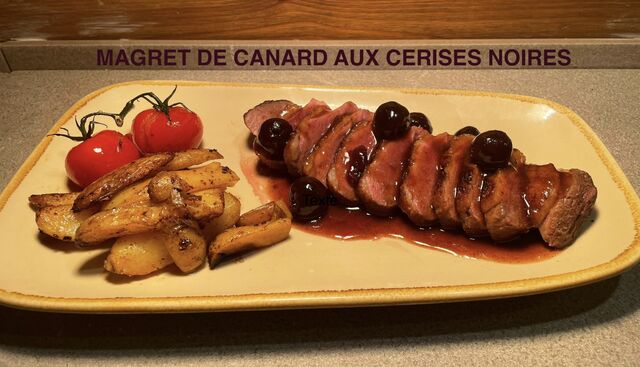 MAGRET DE CANARD AUX CERISES NOIRES