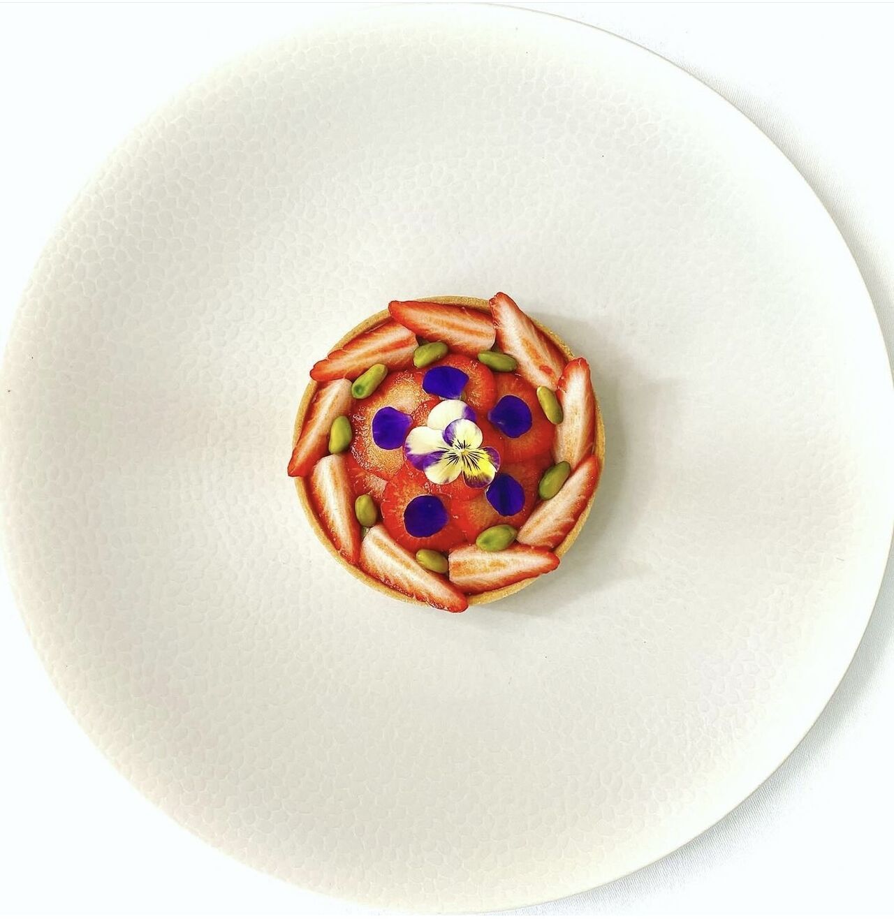 -Tartelette aux Fraises Guariguette et pistache 