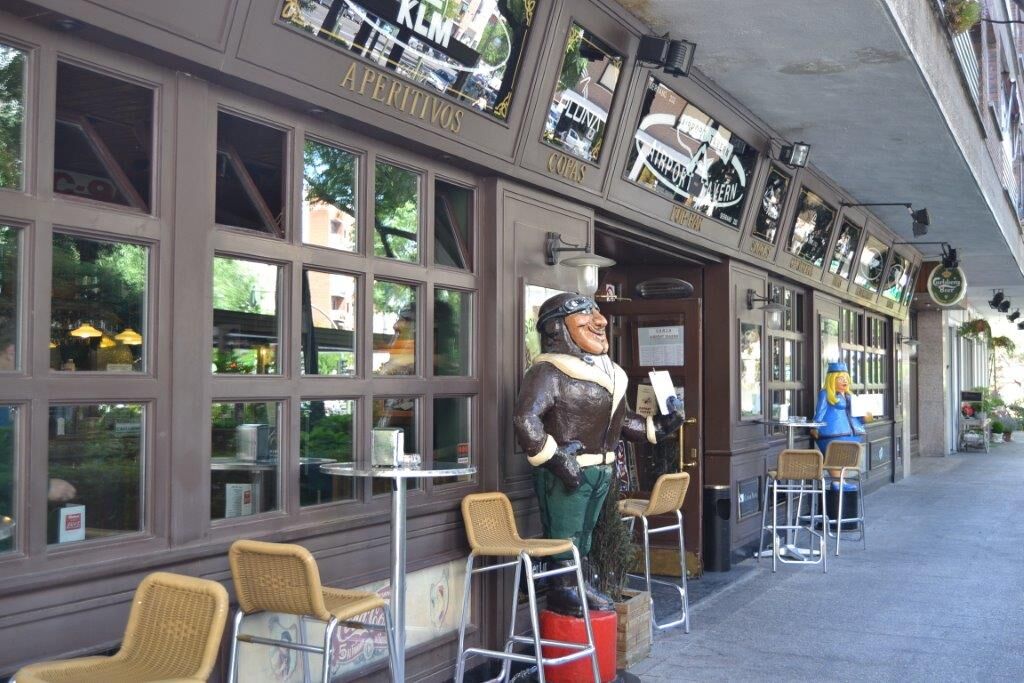 Airport Tavern en la calle Serrano, 232 de Madrid