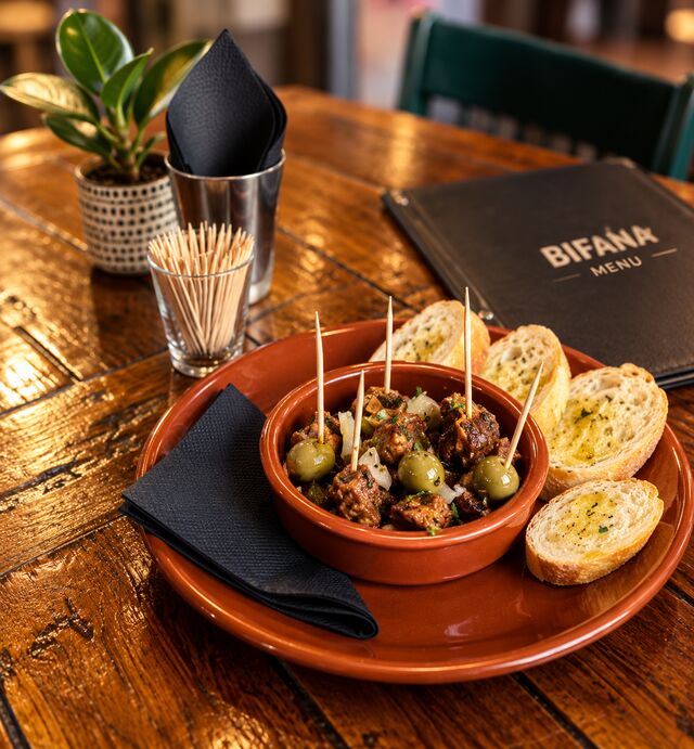Pica-Pau à Bifana