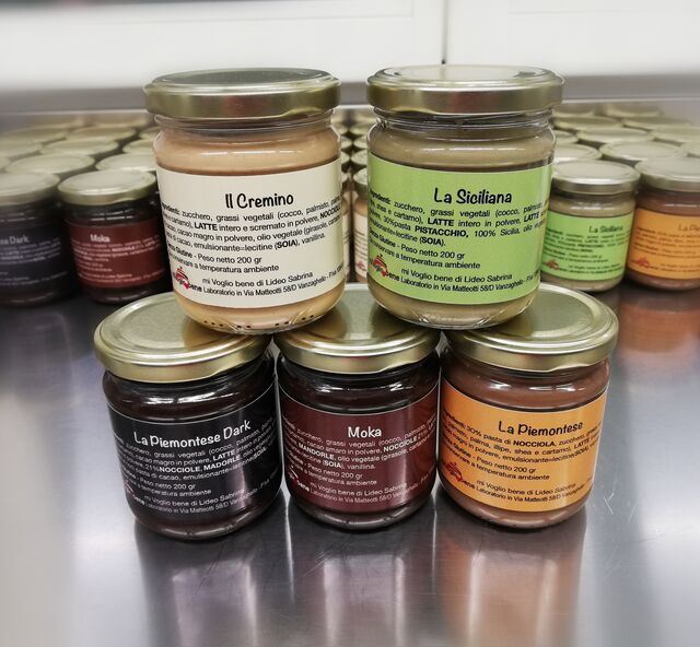 Sempre disponibili le creme spalmabili del Mi Voglio Bene
In 5 Gusti classici e originali come moka e cremino
