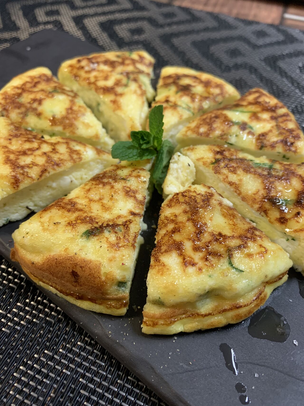 L’Omelette au Brocciu et à la Menthe
