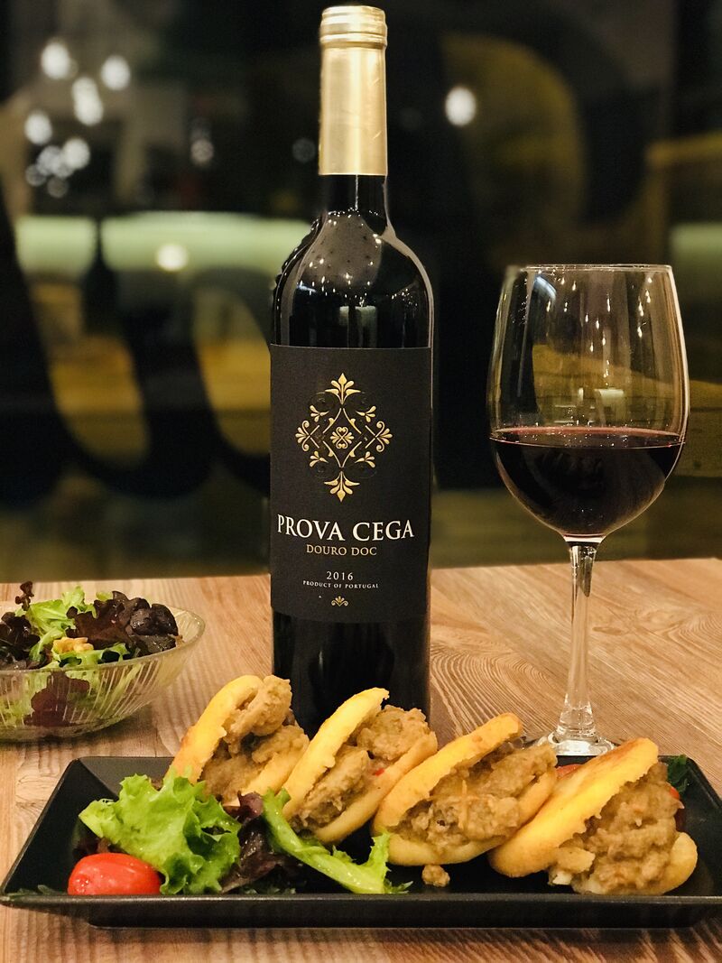 Arepas recheadas com moelas.