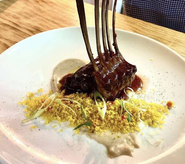 Rack de Cordero Lechal con Toffee de Dátil