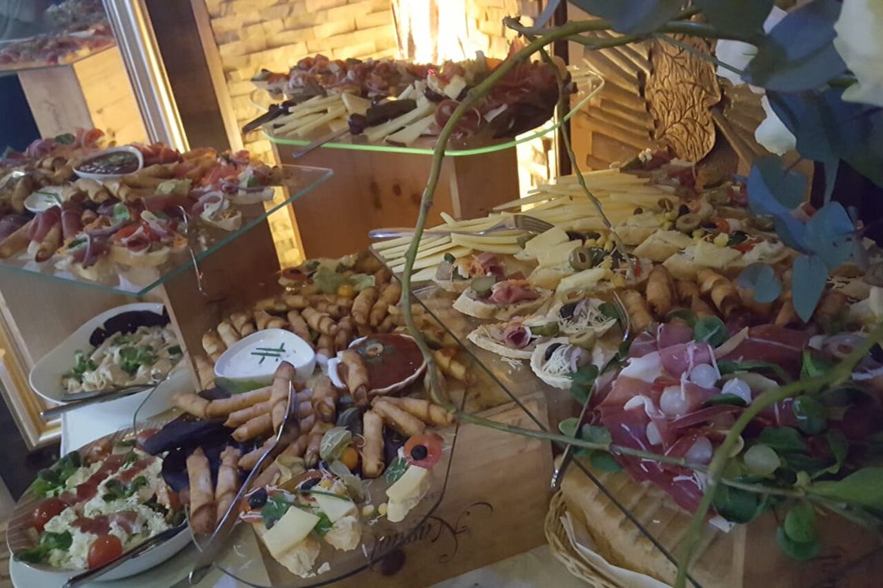CATERING